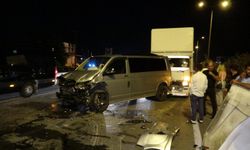 Manavgat’ta 5 araç birbirine girdi: 3 yaralı