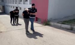 Polisten Adana’da nefes kesen baskın: 6 silah, EYP ve 2 ton kaçak alkol!