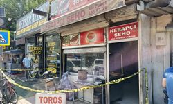 Adana'da kan donduran olay: Annesini boğazını keserek öldürdü