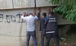 Adana’da uyuşturucuya geçit yok: Park ve köprü altlarına baskın!