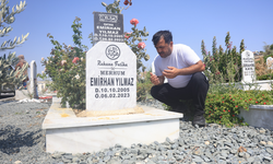 Babalar Günü’nde mezar başında gözyaşı: "Evlatlarım sağ olsaydı da anne baba olsalardı"