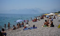 Bayram sıcağında serinlik arayanlar Antalya’da