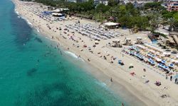 Bayram tatili başladı, Kleopatra Plajı doldu taştı