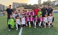 Galibiyet sözlerini tuttular: Kanalufuksporlu minik kramponlar farklı kazandı