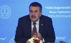 Okullarda serbest kıyafet dönemi bitiyor: Tek tip forma geri geliyor!
