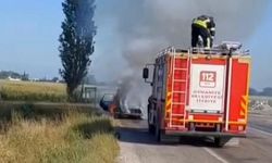 Osmaniye'de araç yandı, sürücü son anda kurtuldu