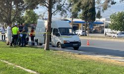 Park halindeki minibüste şüpheli ölüm