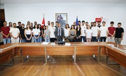 Rektör Sözen’den gururlandıran destek: Yurtdışı temsilcilerimiz yola çıkmaya hazırlanıyor