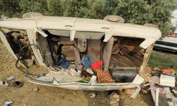 Şarampole devrilen araçta 3 kişi yaralandı