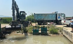 Sulama kanalına atılan kurban atıklarına Belediye’den hızlı müdahale