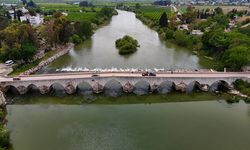 1700 yıllık Misis Köprüsü bakımsızlığa terk edildi! Turizm geliri hayal oldu