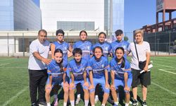 Adana’nın gururu kadın futbol takımı Türkiye üçüncüsü oldu!