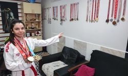 14 yaşında 150’den fazla madalya: Adana’nın karate yıldızı Turna Gürbüz