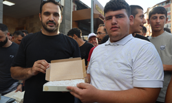 3 Dakikada 1 Kilo 100 Gram Lokum Yedi, Ödülün Sahibi Oldu!