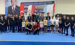 Adana’da Badminton Rüzgarı: 30 Ağustos Coşkusu Sporla Buluştu