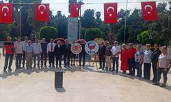 Adana'da Gazeteciler 30 Ağustos’ta Ata’nın Huzurunda