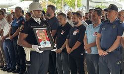 Adana'da kanser nedeniyle hayatını kaybeden polis memuru için hüzünlü veda