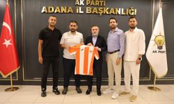 Adanaspor Taraftarlarından AK Parti İl Başkanı Tamer Dağlı’ya Ziyaret