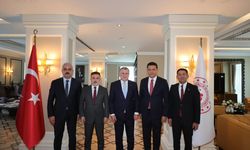 AK Parti Adana Heyetinden Bakan Osman Aşkın Bak’a Ziyaret