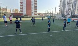 Çukurova Demirspor Yüreğir Futbol Okulu’nda Kayıtlar Sürüyor