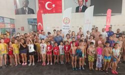 Adana’da GSB Yaz Spor Okulları dönem sonu yüzme yarışları tamamlandı