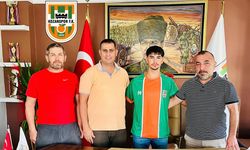 Kozanspor’un Genç Yıldızı Parlıyor: Burkay Özçelik A Takımda