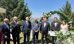 MHP Adana İl Başkanı Yusuf Kanlı, Rektör Beriş’in nikah şahitliğini yaptı