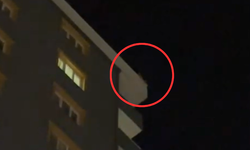 Sarıçam’da apartman çatısında intihar alarmı!