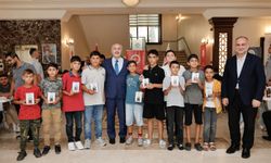Vali Köşger, kur’an kursu öğrencileriyle adana kebabı etkinliğinde buluştu