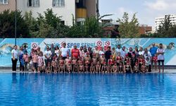 Yeşilyurt Yüzme Havuzu’nda Madalya Heyecanı