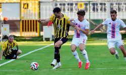 Adana 01 Futbol Kulübü ile Altınordu Maçından Gol Sesi Çıkmadı: 0-0