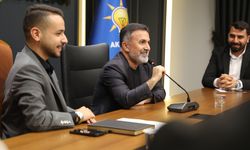 AK Parti Adana’da Gençlerle Türkiye Yüzyılı Mesajı