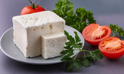 Listeria tespit edilen peynir marketlerden toplatılıyor