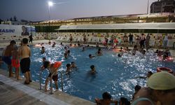 Adana’da Büyük Hamle! Yüzme Bilmeyen Öğrenci Kalmayacak!