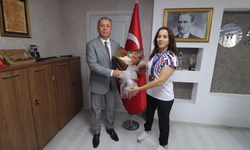 Avrupa’yı Salladı! Adanalı Narin Uluç’tan Çifte Madalya Gururu