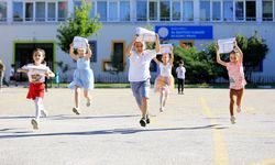 Adana'da yaklaşık 500 bin öğrenci karne heyecanı yaşıyor