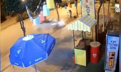 Adana'da İki Aracın Aynı Yerde Kaza Yapması Kamerada