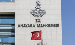 Milyonları ilgilendiren emsal karar! Süresiz nafaka düzenlemesi iptal edildi