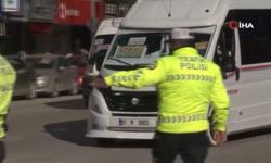 Trafik Denetiminde Gergin Anlar: Ceza Yazılan Sürücüden Sert Tepki