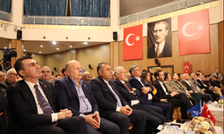 Yüreğir Belediyesi'nden hukuk ve demokrasi vurgulu buluşma