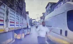 Trafikte Dehşet: Önünü Kesti, Bıçakla Saldırdı