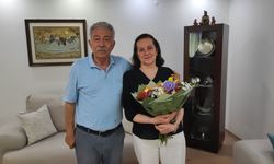 Adana'da 45 yıllık öğretmene davul zurnalı emeklilik uğurlaması