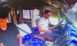 Adana’da direksiyonda uyuyan dolmuş şoförü kaza yaptı: 7 yaralı