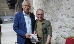 Adana'da edebiyat şöleni! "O Yaz Sıcaktı" için imza günü düzenlendi