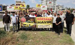 Adana'da taksiciler korsan taşımacılığa karşı konvoylu eylem yaptı