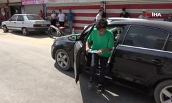 Adana'da YKS heyecanı: El frenini çekmeyi unutup sınava koştu