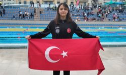 Adanalı yüzücü Ömür Güvel’den Bulgaristan’da çifte madalya