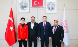 Ankara’da Karaisalı sporu için zirve