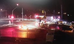Duran kamyona çarpan motosikletli hayatını kaybetti