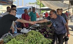 Başkan Altıok pazar esnafı ve vatandaşlarla buluştu